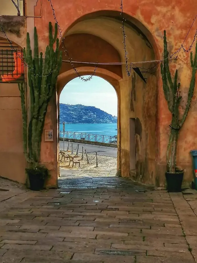 Vialunga Apartment In The Old Town Bordighera